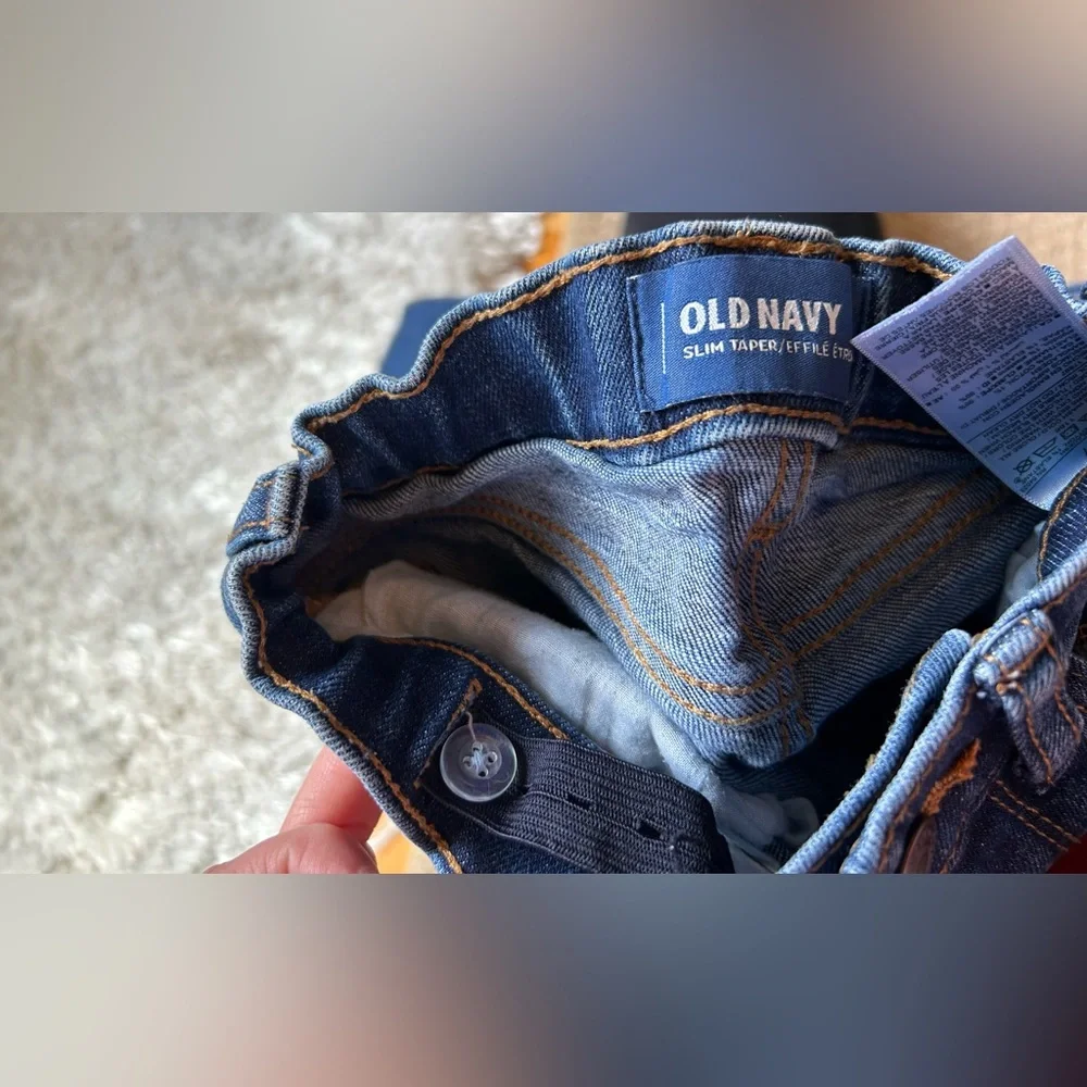 Lot of 3 pair of kids jeans.  Includes two pair of size 6 & a pair of size 7. - Picture 14 of 15